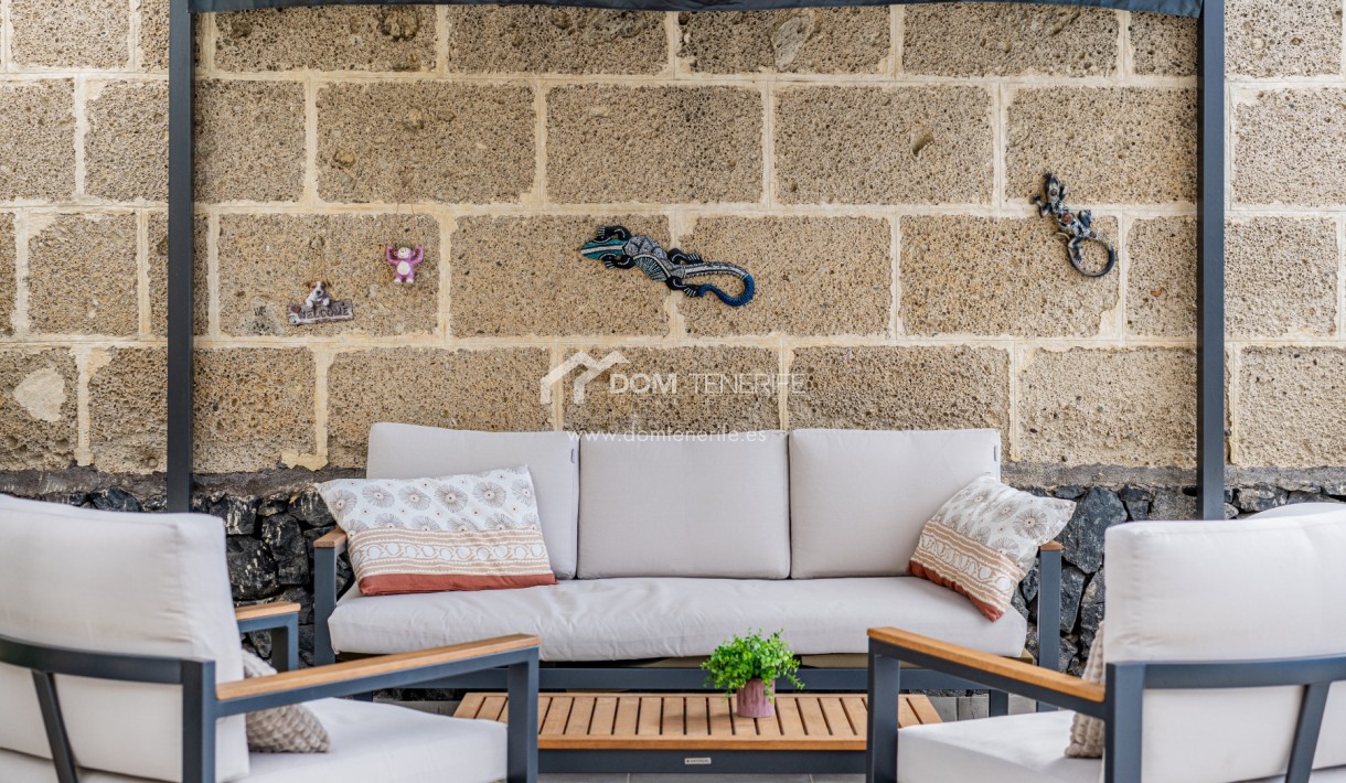 Villa Chayofa: terraza – villa en venta en Chayofa, Tenerife