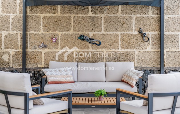 Villa Chayofa: terraza – villa en venta en Chayofa, Tenerife