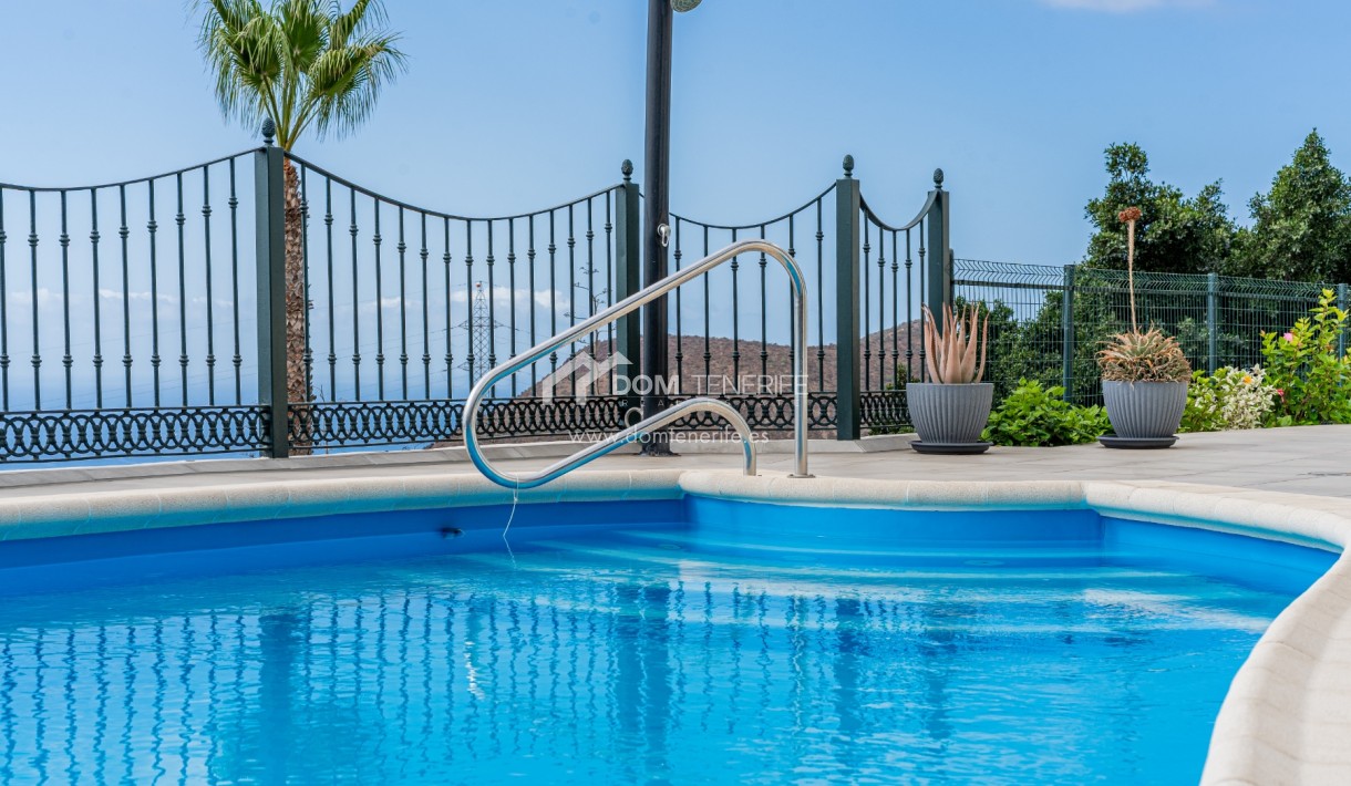 Villa Chayofa: piscina – villa en venta en Chayofa, Tenerife