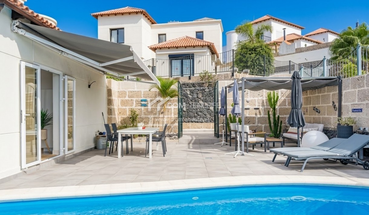 Venta - Chalet independiente -
Arona - Chayofa