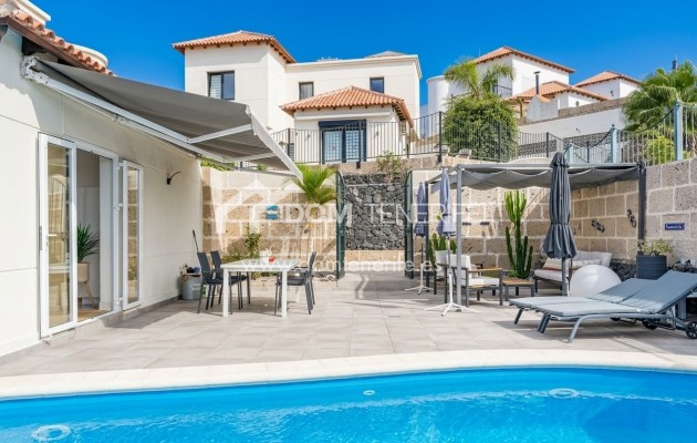 Venta - Chalet independiente -
Arona - Chayofa