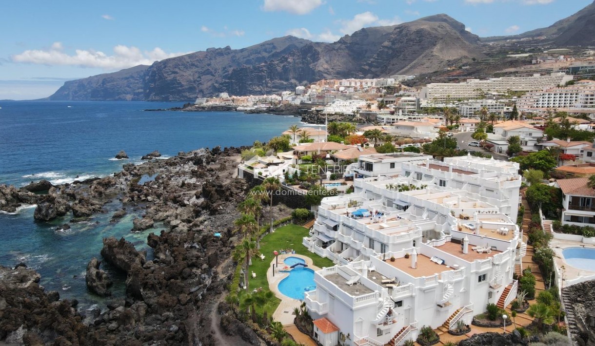 Alquiler a largo plazo - Chalet adosado -
Guía de Isora  - Playa La Arena