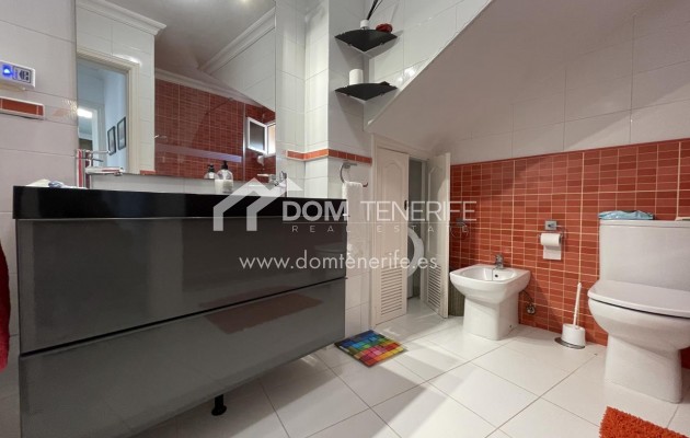 Alquiler a largo plazo - Chalet adosado -
Guía de Isora  - Playa La Arena