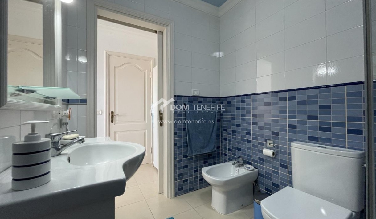 Alquiler a largo plazo - Chalet adosado -
Guía de Isora  - Playa La Arena