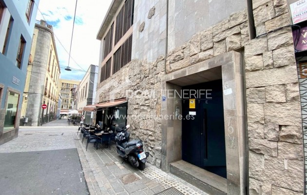 Wiederverkauf - Gewerbliche Räume -
Santa Cruz de Tenerife