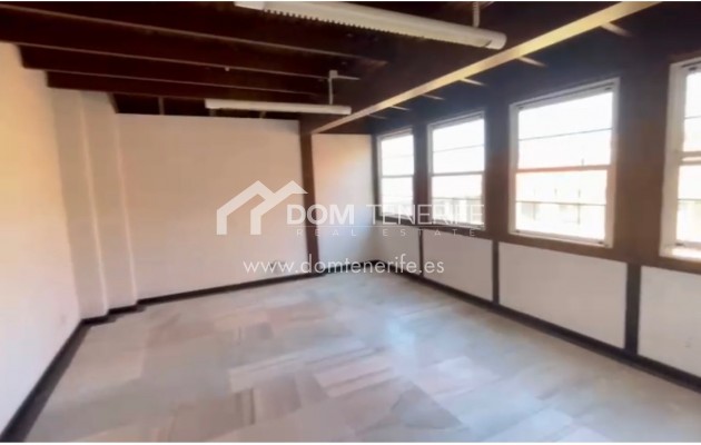 Alquiler - Local comercial -
Adeje - San Eugenio Bajo