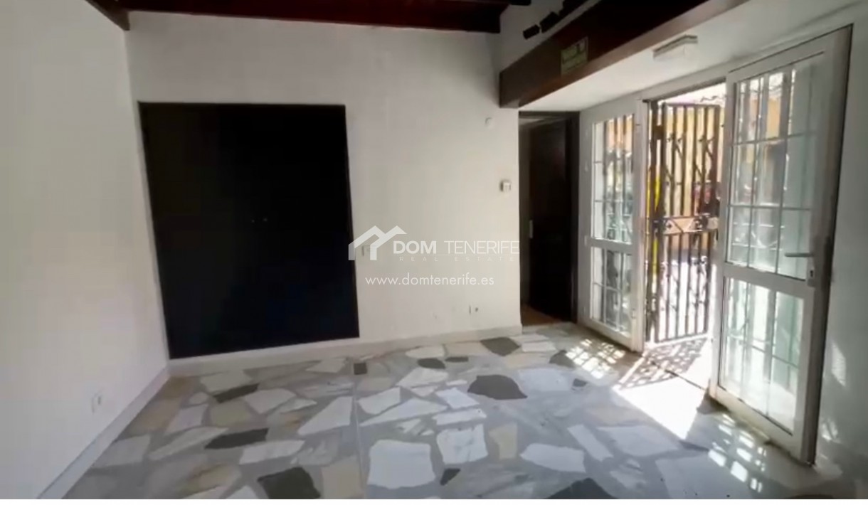 Alquiler - Local comercial -
Adeje - San Eugenio Bajo