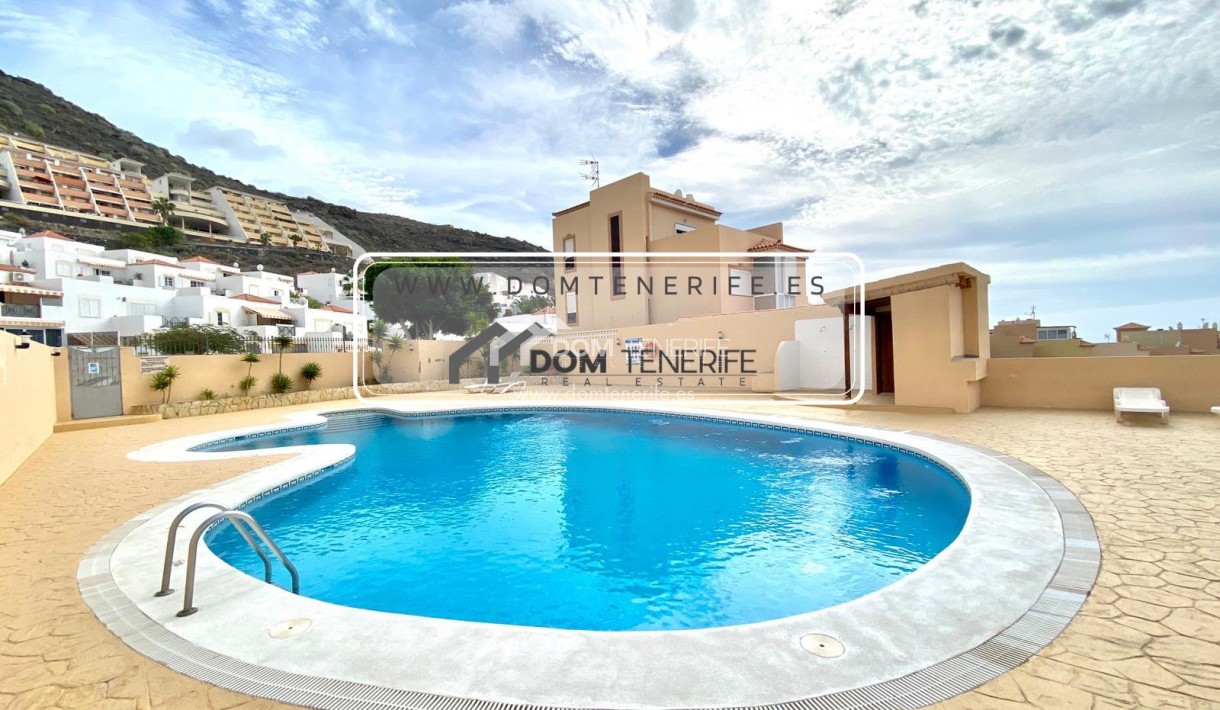 Long term rent - Townhouse -
Adeje - Roque del Conde