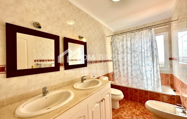 Long term rent - Townhouse -
Adeje - Roque del Conde