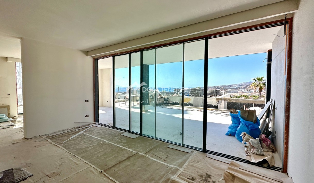 Venta - Chalet independiente -
Adeje - San Eugenio Alto