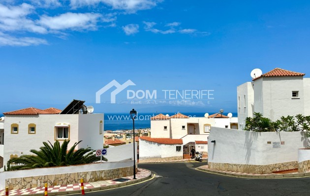 Sale - Townhouse -
Adeje - Torviscas Alto