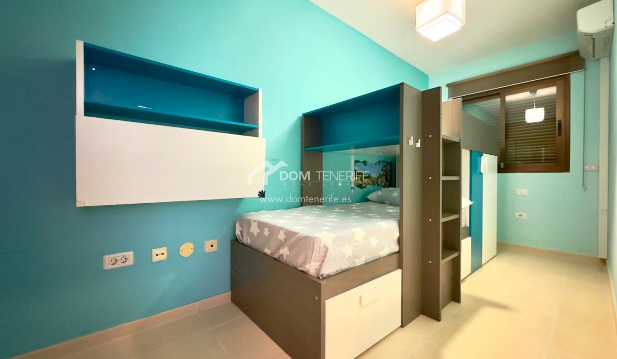Venta - Chalet adosado -
Arona - Cho